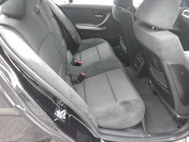 BMW 320i 2008 (7)