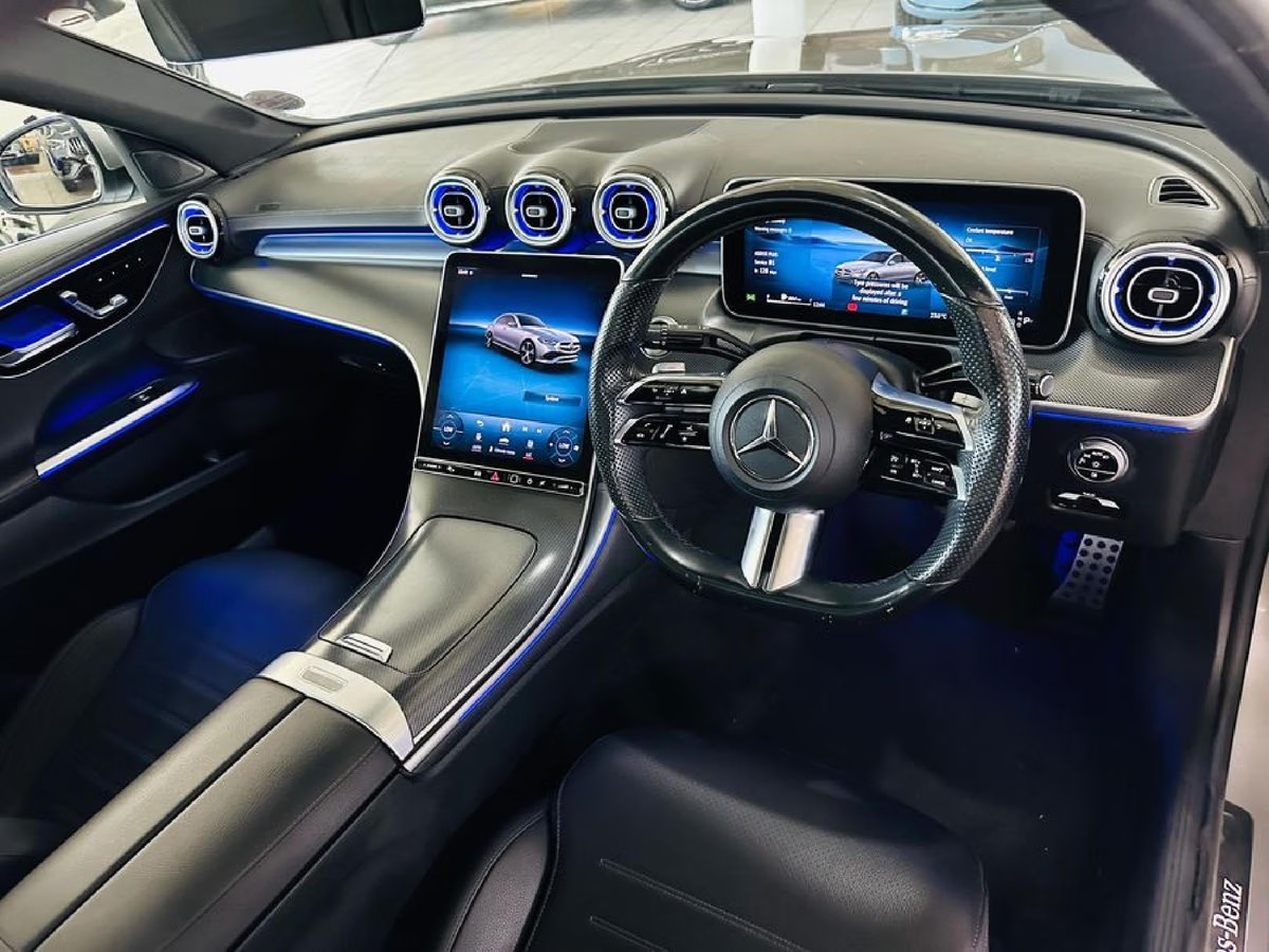 Mercedes-Benz C200 2022 (4)