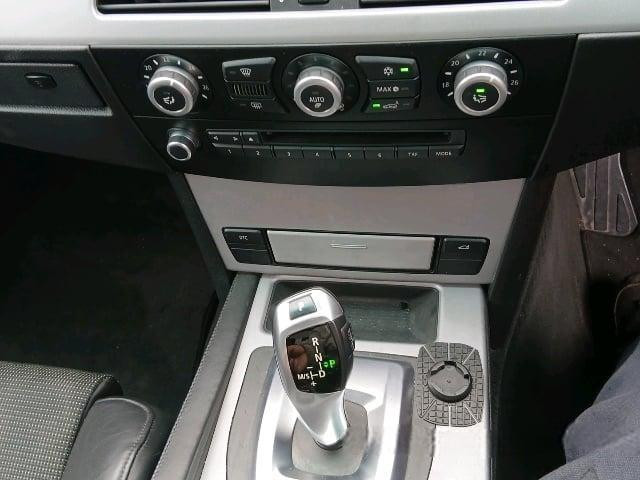 BMW 525i 2010 (10)