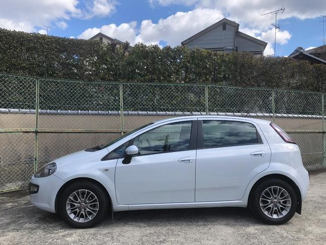 Fiat Punto 2012 (2)
