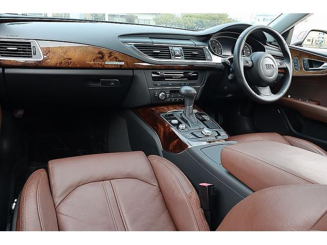 Audi A7 2011 (7)