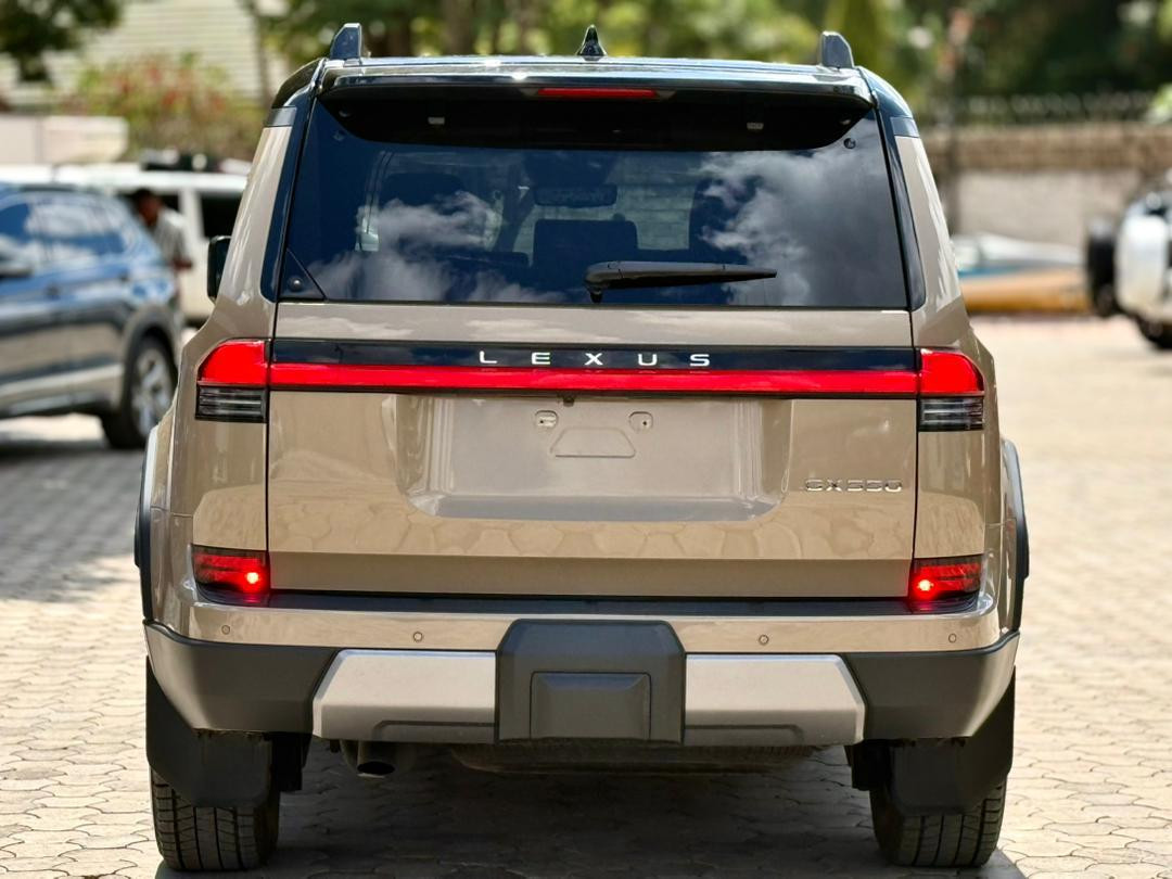 Lexus GX 550 2024 (2)