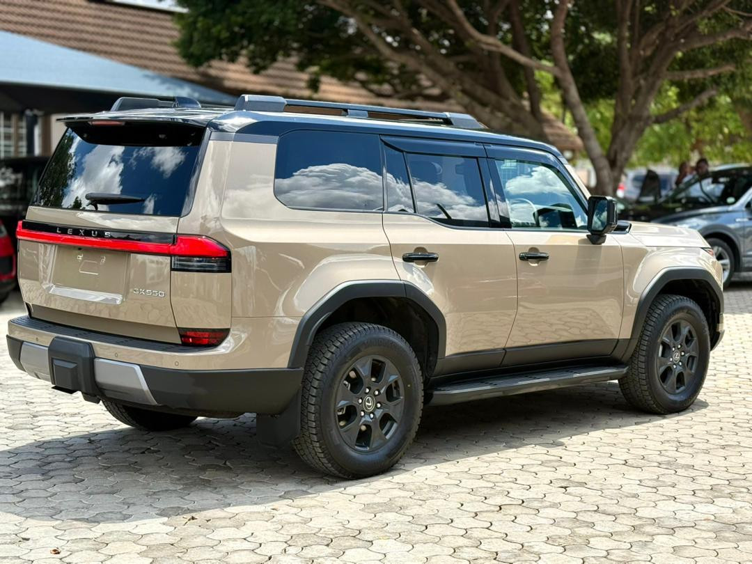Lexus GX 550 2024 (4)