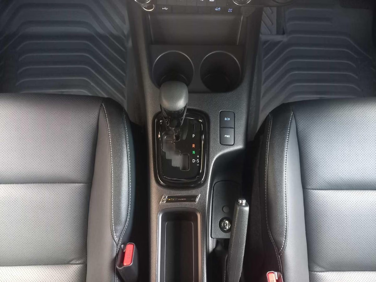 Toyota Hilux 2026 (8)