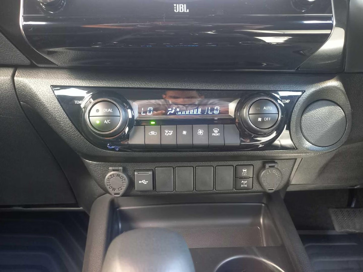 Toyota Hilux 2026 (7)