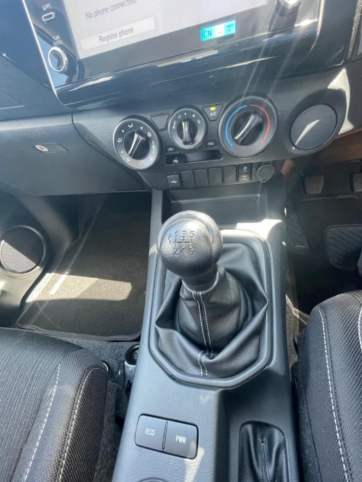 Toyota Hilux 2026 (7)