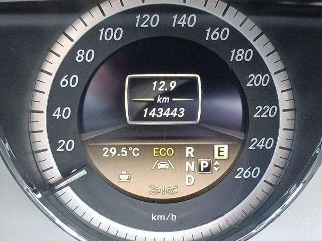Mercedes-Benz E250 2012 (6)