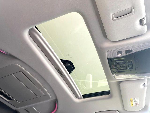 Toyota Vellfire 2018 (8)