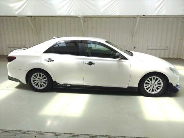 Toyota Mark X 2012 (3)