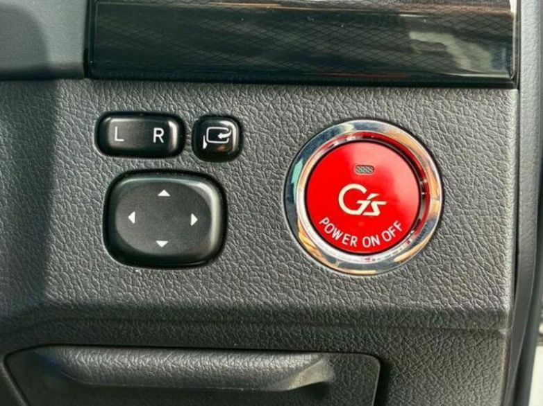 Toyota Mark X 2010 (9)