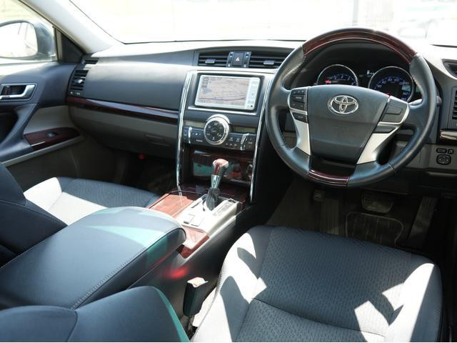 Toyota Mark X 2011 (10)