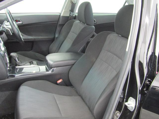 Toyota Mark X 2010 (9)