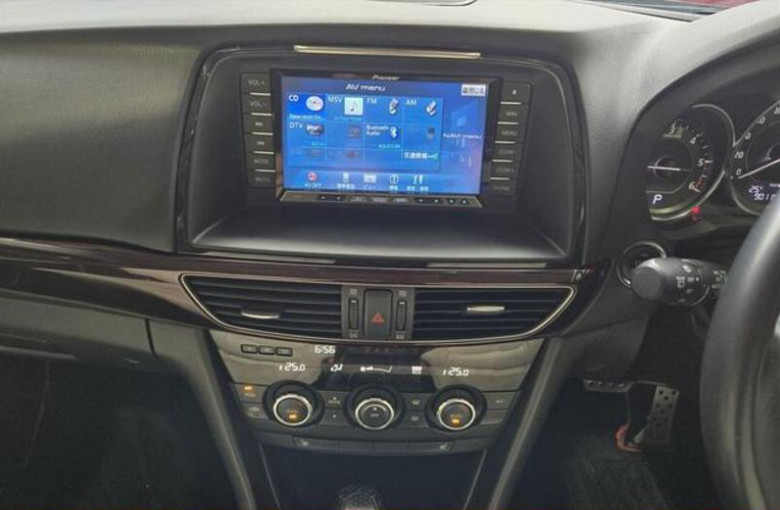 Mazda Atenza 2013 (10)