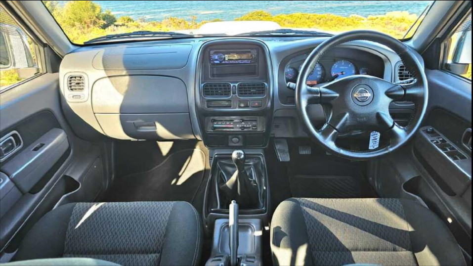 Nissan NP300 2019 (5)