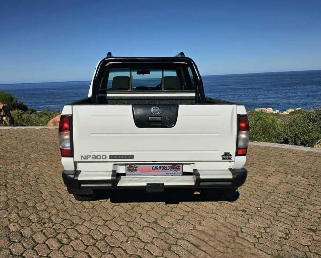 Nissan NP300 2019 (3)