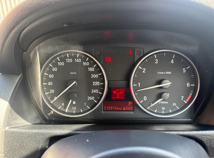 BMW X1 2012 (8)