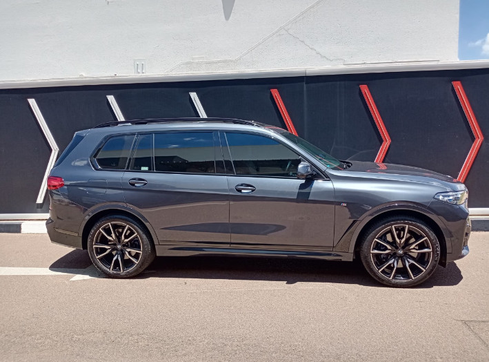 BMW X7 2019 (2)