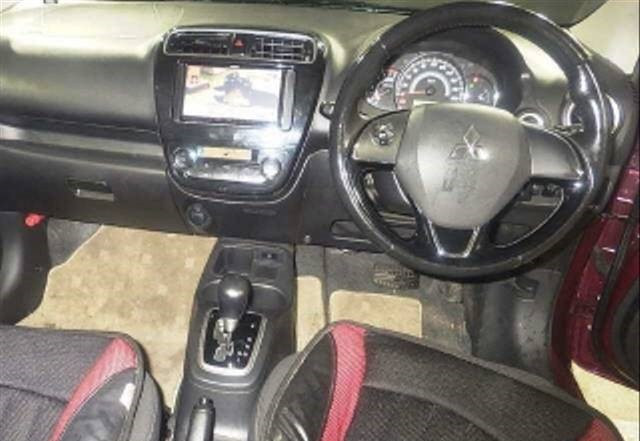 Mitsubishi Mirage 2017 (3)