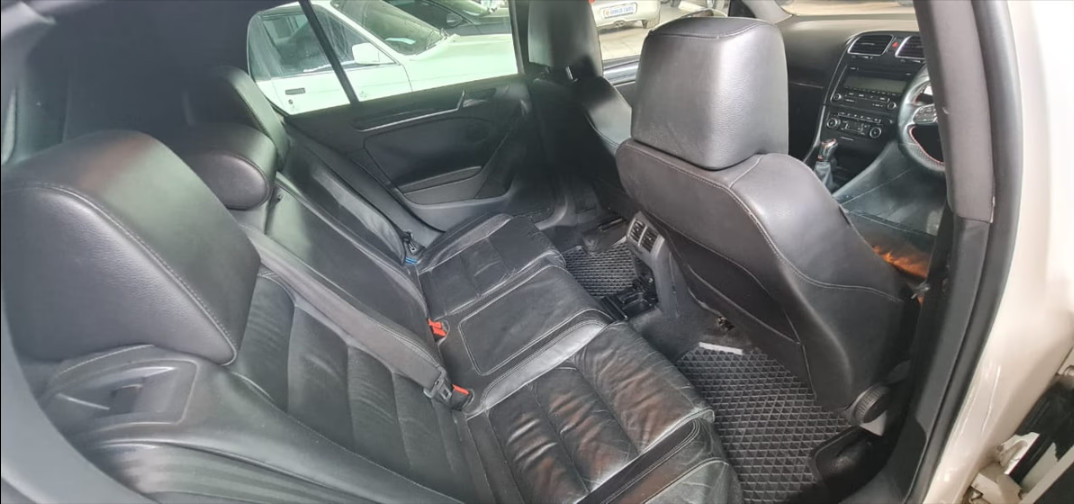Volkswagen Golf 6 2010 (7)