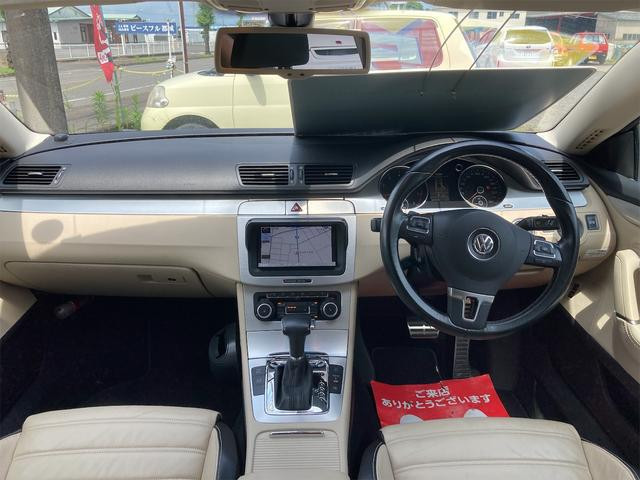 Volkswagen Passat CC 2009 (3)
