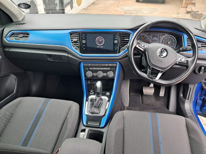 Volkswagen T-Roc 2022 (8)