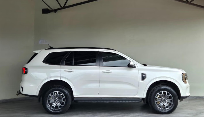 Ford Everest 2023 (2)