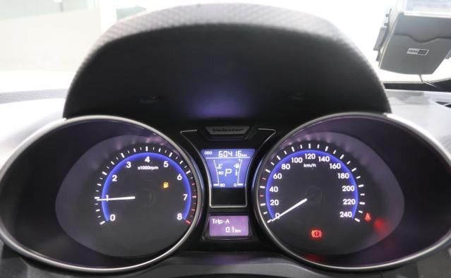 Hyundai Veloster 2016 (8)