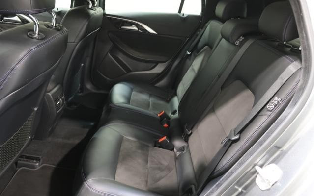 Infiniti Q30 2016 (10)