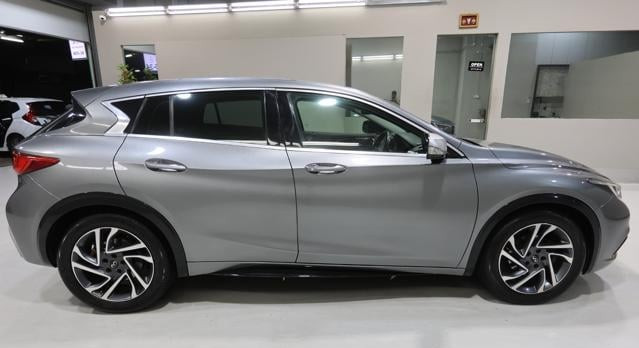 Infiniti Q30 2016 (2)