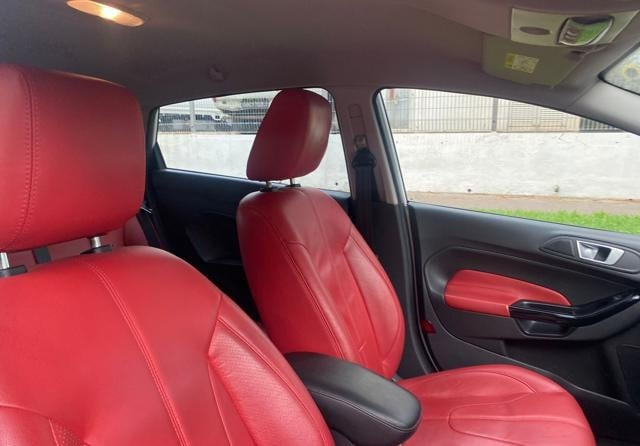 Ford Fiesta 2016 (4)