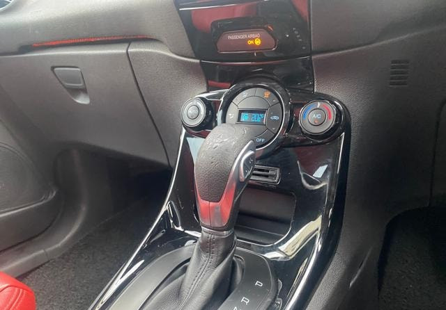 Ford Fiesta 2016 (7)