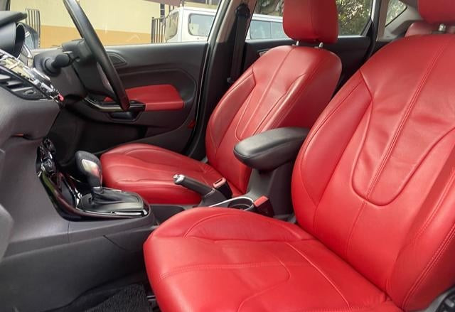 Ford Fiesta 2016 (5)
