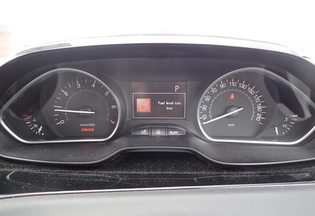 Peugeot 208 2013 (6)