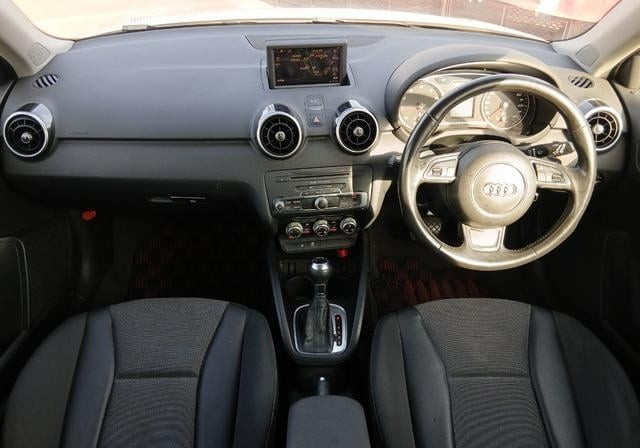 Audi A1 2012 (4)