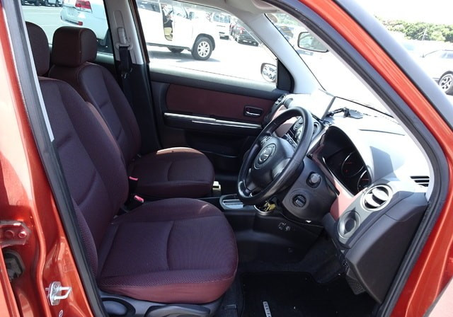 Mazda Verisa 2007 (4)