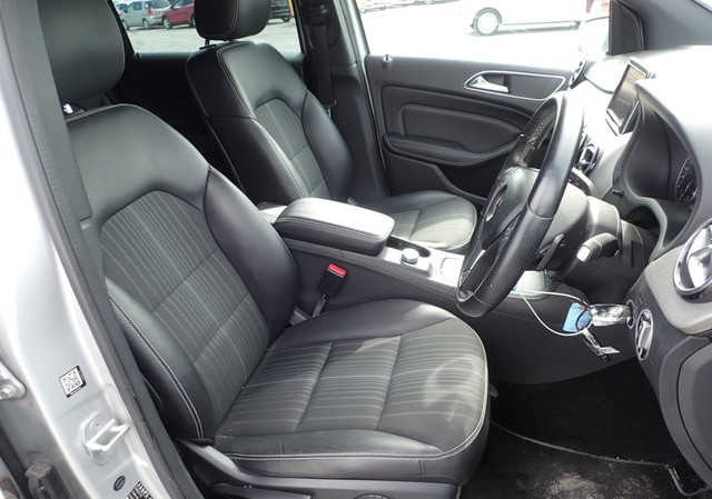 Mercedes-Benz B180 2012 (4)
