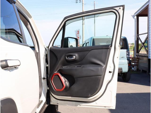 Jeep Renegade 2016 (7)