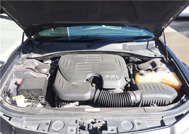 Chrysler 300C 2013 (3)