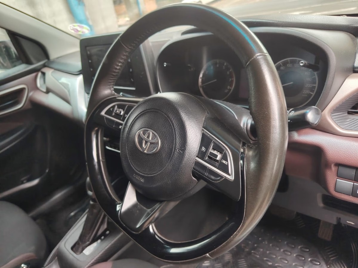 Toyota Starlet Cross 2024 (7)