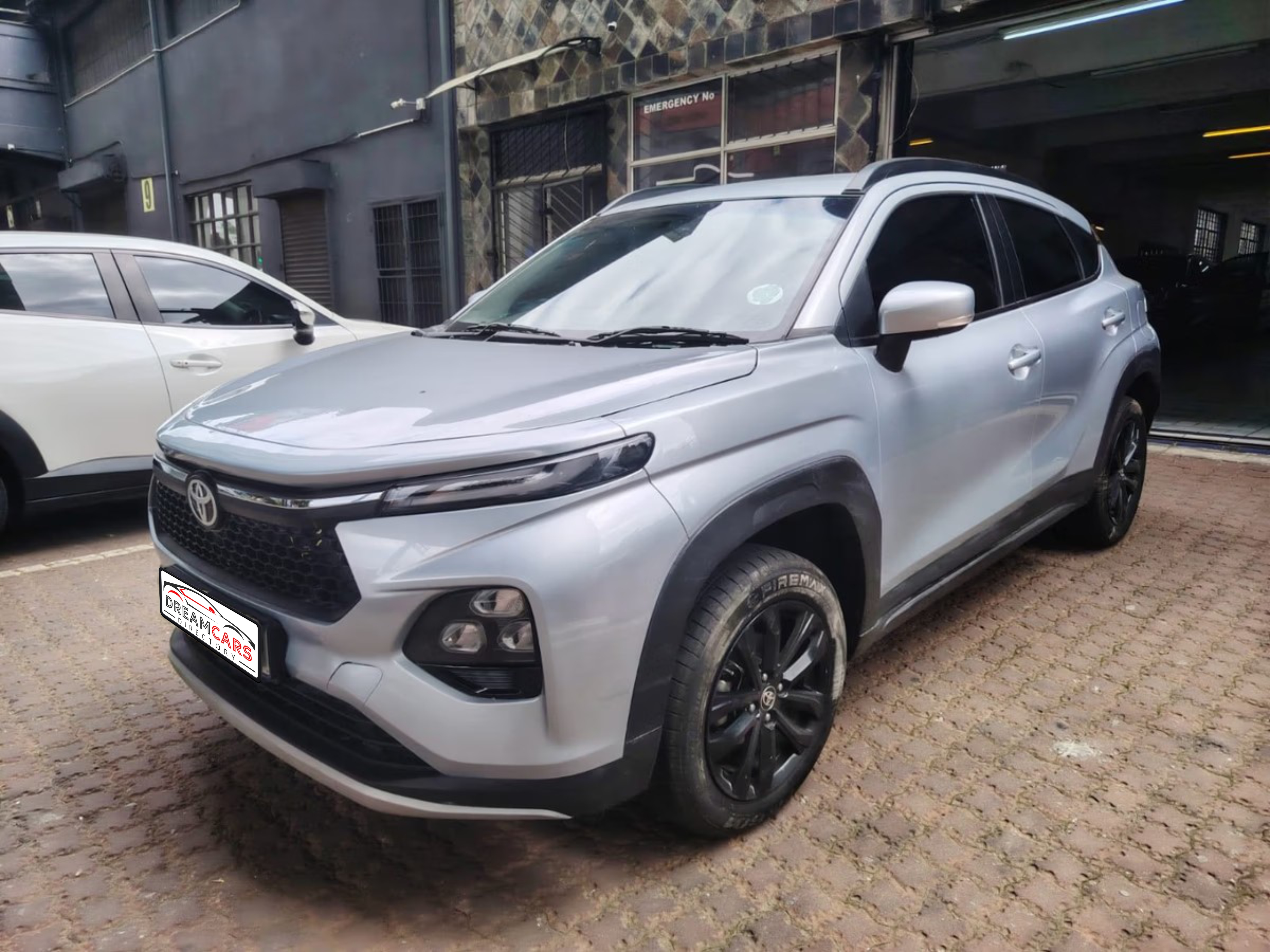 Toyota Starlet Cross 2024 (3)