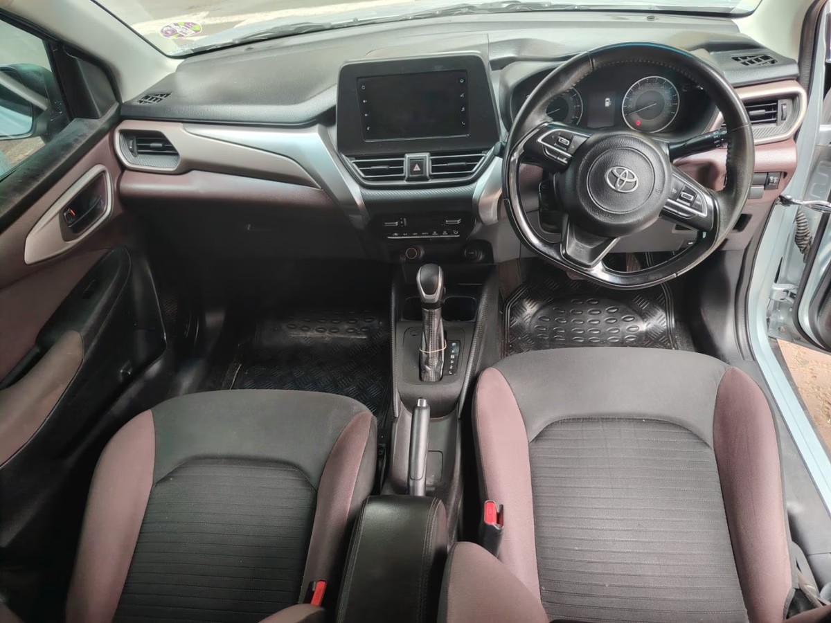 Toyota Starlet Cross 2024 (6)