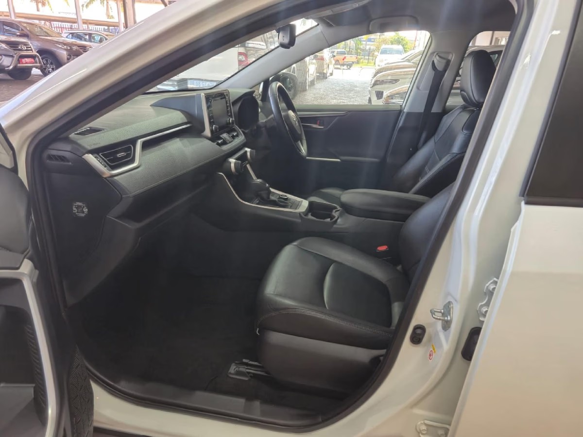 Toyota RAV4 2019 (10)