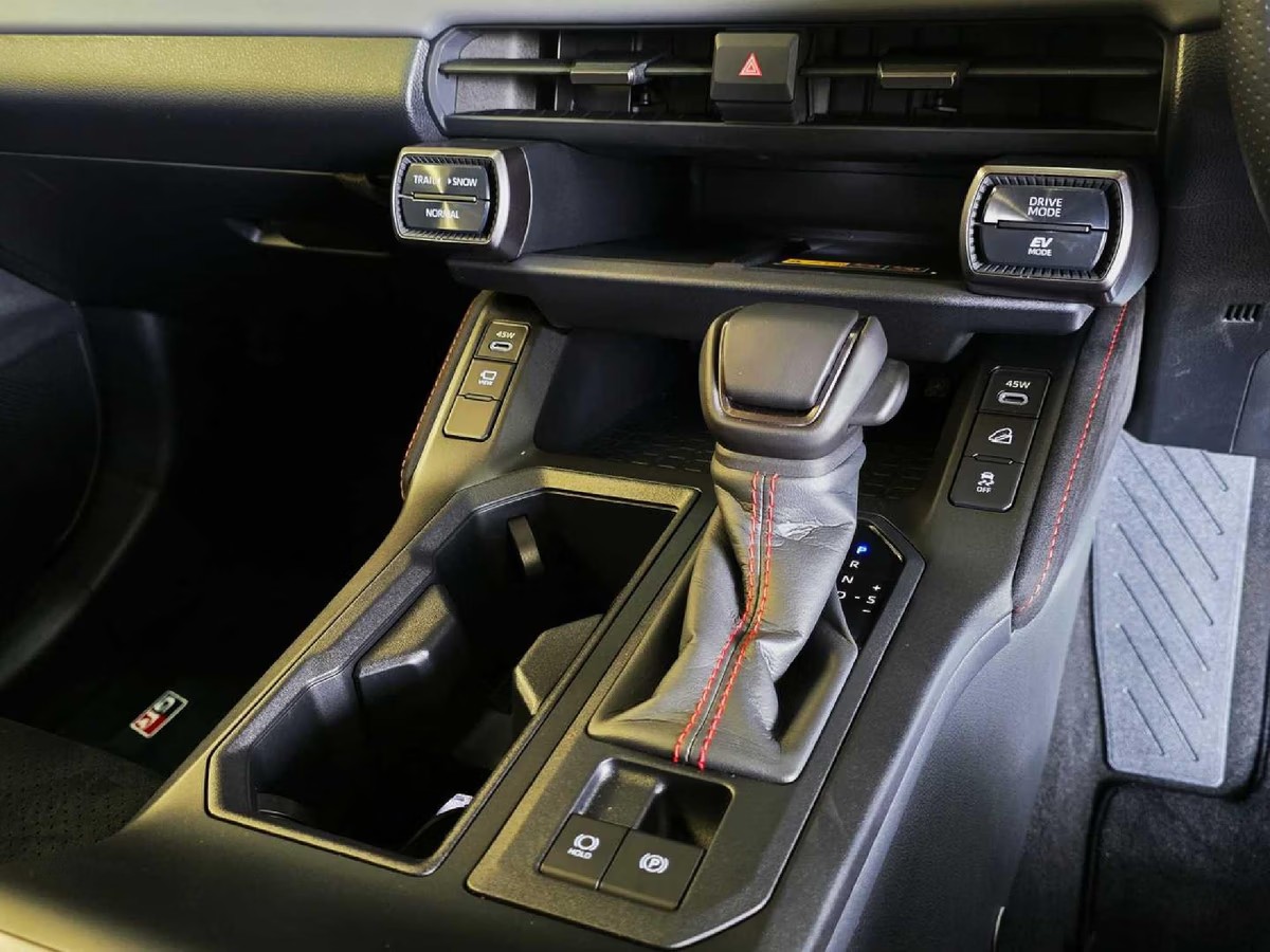 Toyota RAV4 Hybrid 2026 (7)